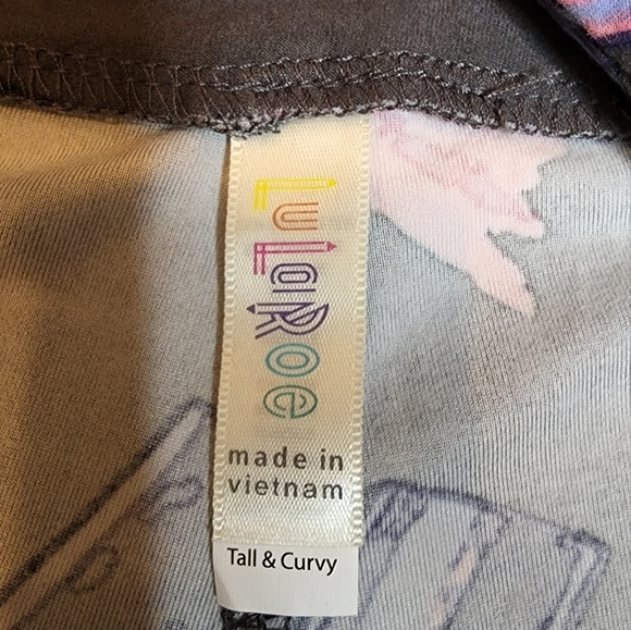 Plus size Lularoe lipstick leggings- - Picture 3 of 11